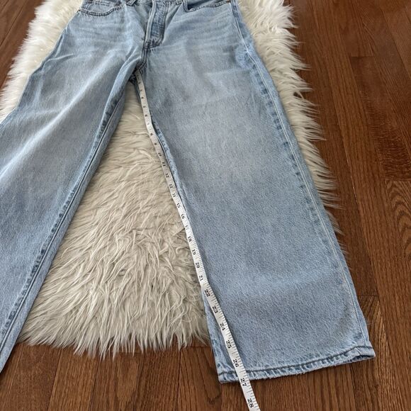 Levi’s Premium Ribcage Straight Jeans Women’s Size 30 Button-Fly Lightwash Denim - Picture 9 of 14